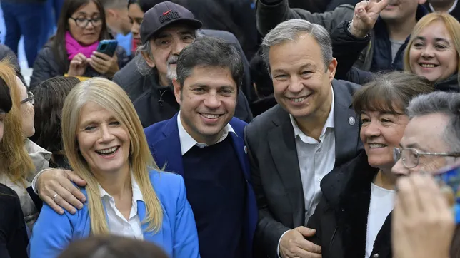 Sin el kirchnerismo, Axel Kicillof arrancó la campaña con Magario y Cascallares