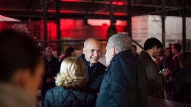 por ley, quieren que los ministros publiquen sus declaraciones juradas, gastos y contratos por ley, quieren que los ministros publiquen sus declaraciones juradas, gastos y contratos