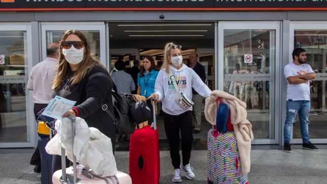 el gobierno cerro todas las fronteras del pais hasta el 31 de marzo