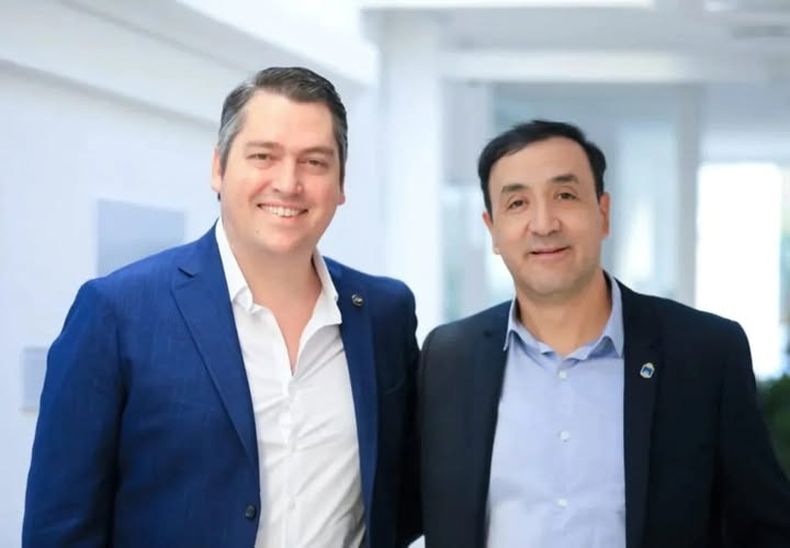 Martín Pérez y Pablo Grasso, dos de los intendentes que rechazan la privatización de YCRT.