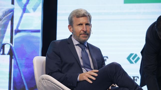 Rogelio Frigerio mira de lejos la debacle porteña del PRO.