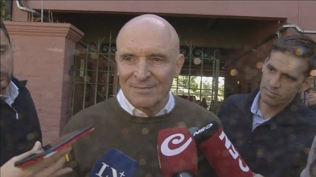 José Luis Espert después de votar, en San Isidro. 