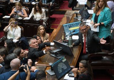 El caótico inicio de la sesión de reforma laboral.&nbsp;