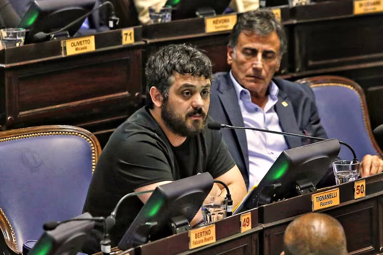facundo-tignanelli-jefe-de-bloque-del-frente-de-4HIZ5YJ5SNCPZDXACLAGFFAXYE