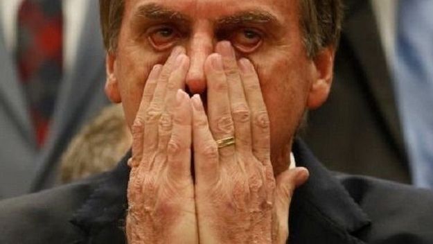Bolsonaro desata acoso a una periodista al difundir “fake news”
