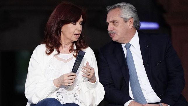 Cristina Fernández de Kirchner dialoga con Alberto Fernández Cristina Fernández de Kirchner dialoga con Alberto Fernández