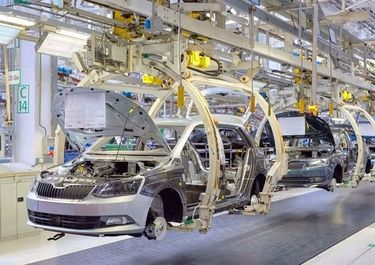 Efecto Covid: con sectores en rojo, se desacelera la caída industrial bonaerense