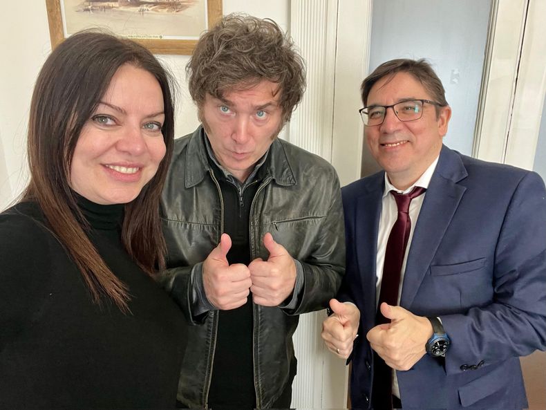 La ministra de Capital Humano Sandra Pettovello, el presidente Javier Milei y el subsecretario Alejandro Álvarez.&nbsp;