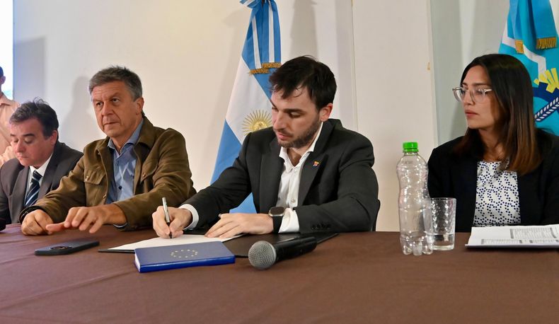 Motosierra en Chubut: Ignacio Torres elimina 168 cargos políticos y endurece controles sobre estatales