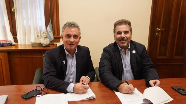 Sebastián Pareja y Cristian Ritondo sellan el acuerdo LLA - PRO en Buenos Aires.