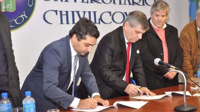 britos se bajo de la carrera por la gobernacion y milei sigue sin candidato en buenos aires