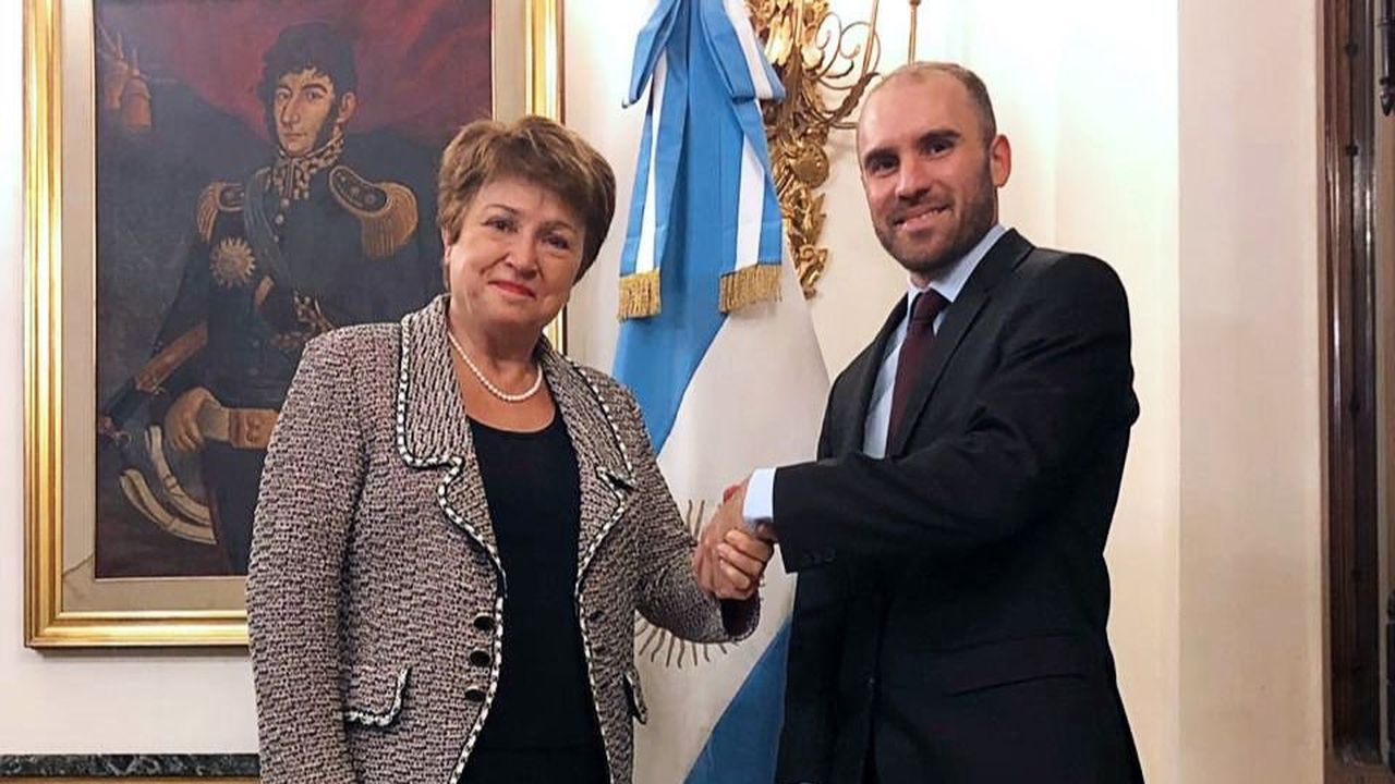 ¿Qué más querés? Como dijo Kirchner, Guzmán recibe fuerte apoyo del FMI