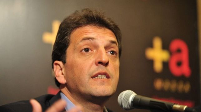 massa fustigo a scioli y lo definio como ?el lider de una faccion?