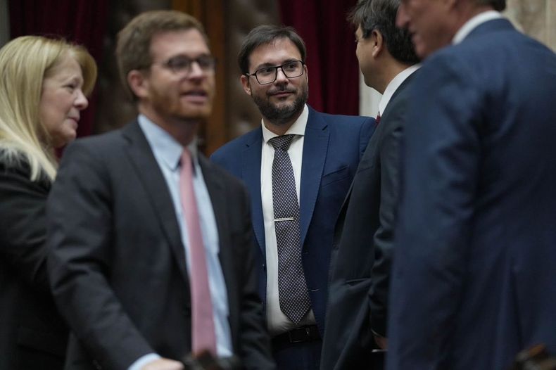 Oscar Agost Carreño y Nicolás Massot, una dupla que juega para Martín Llaryora y que Mauricio Macri tiene en la mira. Mientras, Javier Milei arma en Córdoba.