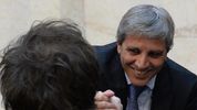 Viento de cola para Javier Milei y Toto Caputo.