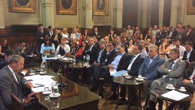 ganancias: el gobierno gano la pulseada y se podran deducir hijos hasta 18 anos