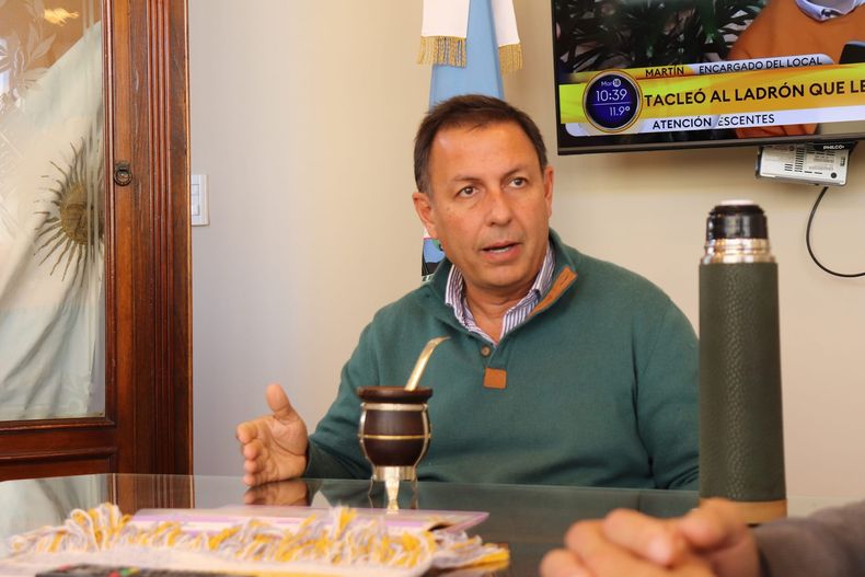 Mate y argumentación: Abel Sabarots es el intendente más importante que tiene la UCR en La Pampa.