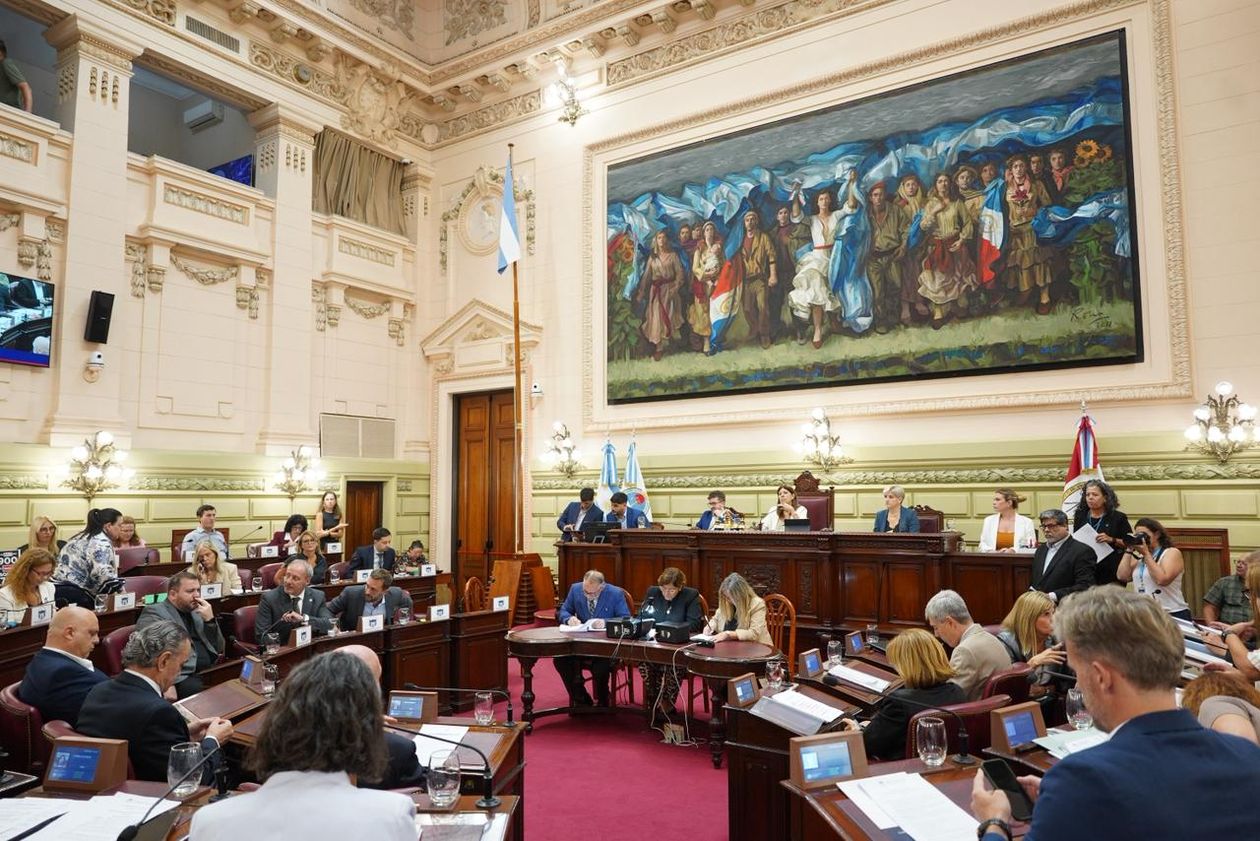 Santa Fe: Unidos ajusta la letra fina de la Ley de Municipios en Diputados y prepara cambiosSesión de la Cámara de Diputados de Santa Fe