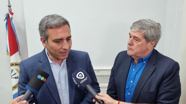 Los diputados Oscar Martínez y Luis Rubeo a la hora de explica los alcances del proyecto.