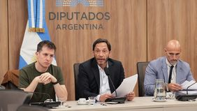 Juan Marino (UP) y Maximiliano Ferraro (Coalición Cívica), durante la comisión $Libra, en la que quedó complicada Karina Milei.&nbsp;