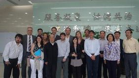 Pacharotti camina las tierras de Mao Tse Tung junto al PC Chino