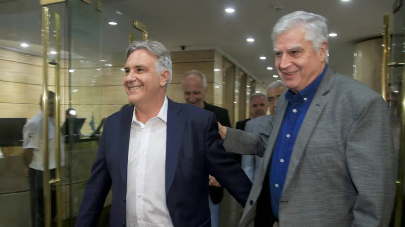 Mart&iacute;n Llaryora y Carlos Guti&eacute;rrez, principal espada parlamentaria del gobierno de C&oacute;rdoba