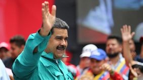 Maduro promete una “revolución económica” después de los comicios