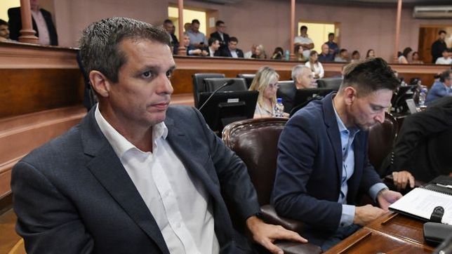 El diputado provincial Enrique Cresto analiza la posibilidad de distanciarse del bloque del PJ en la Cámara de Diputados de Entre Ríos. 