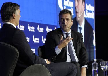 Para el Círculo Rojo las medidas de Massa son de corto plazo para resistir una devaluación