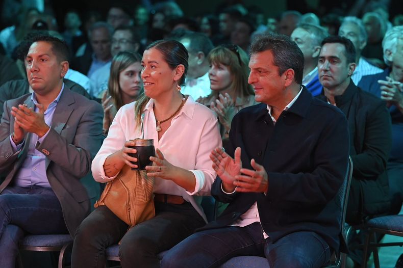 Agustín González y Tania Kyshakevych, las espadas políticas de Sergio Massa en la provincia que gobierna Martín Llaryora.