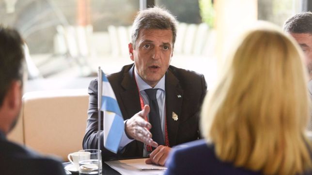 dolares en bolsa: massa anuncio la duplicacion de reservas