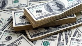 Cepo y torniquete: compras en dólares con tarjeta comen cupo de U$S200