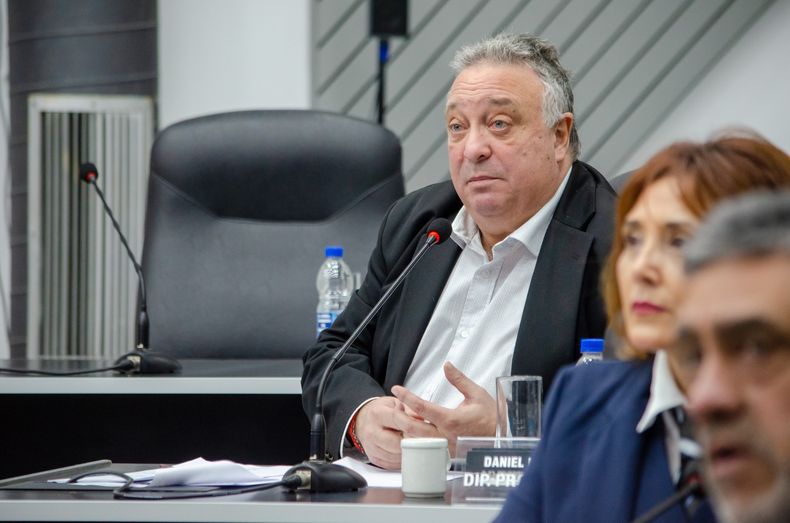 Daniel Lovera, mano derecha de Carlos Verna, picanteó el tratamiento del Presupuesto 2026, pero este jueves en la votación fue vocero de la defensa del proyecto.