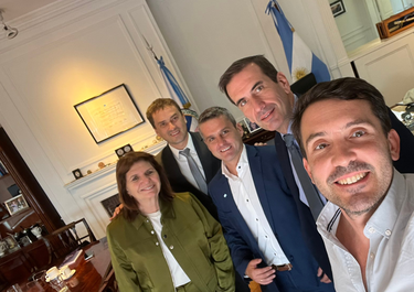 Martín Arjol será el primer radical con peluca que proyectará a su espacio a la arena electoral.&nbsp;