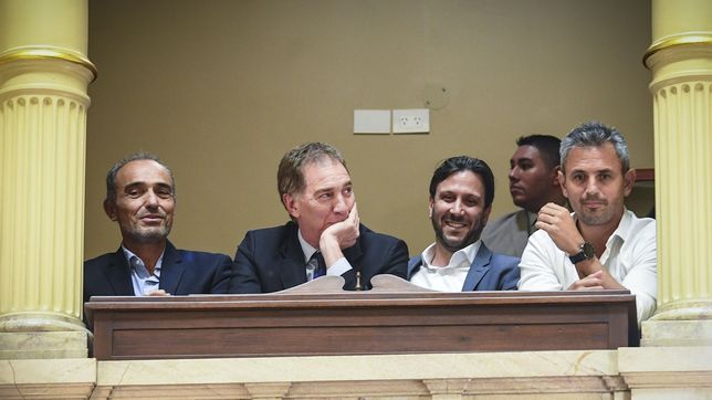 Lule Menem, Diego Santilli y Martín Menem, en el palco durante el debate del Presupuesto en el Senado.