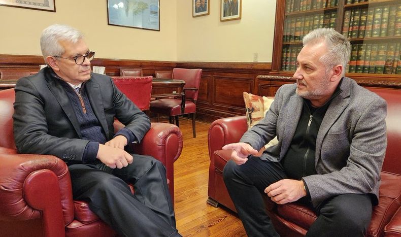 El Senador por Santa Fe Marcelo Lewandowski con Julián Domínguez.