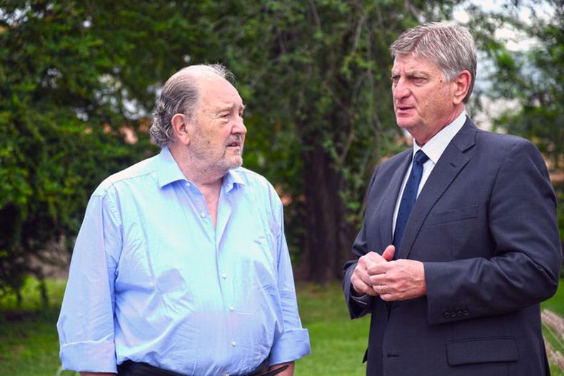 Carlos Verna y Sergio Ziliotto, líderes de la mayoritaria Línea Plural del PJ de La Pampa: enfrentamientos y reconciliaciones sucesivas.