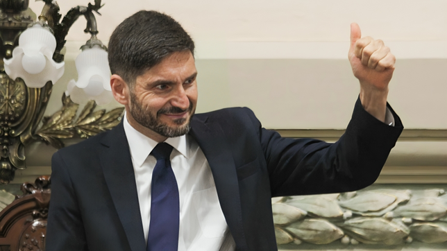 Maximiliano Pullaro en la Legiislatura de Santa Fe.