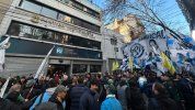 Resistiendo con aguante. El peronismo ¿unido? se moviliza en respaldo a CFK.&nbsp;