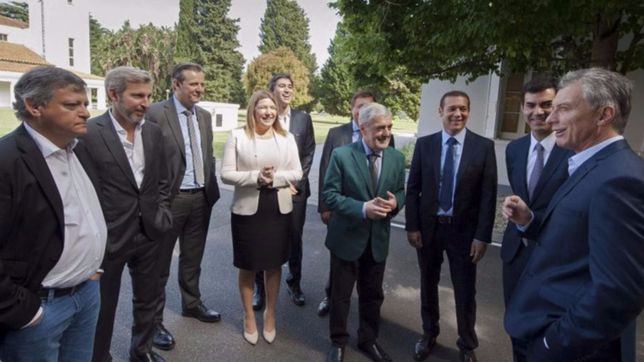 macri fantasea con una mesa de ganadores para negociar reformas despues del 22