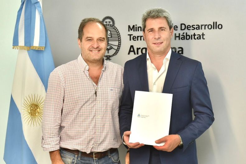 Santiago Maggiotti, ministro de Desarrollo Territorrial, junto al gobernador de San Juan, Sergio Uñac.&nbsp;