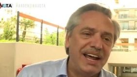 A minutos del cierre, Fernández ensayó un festejo en Puerto Madero