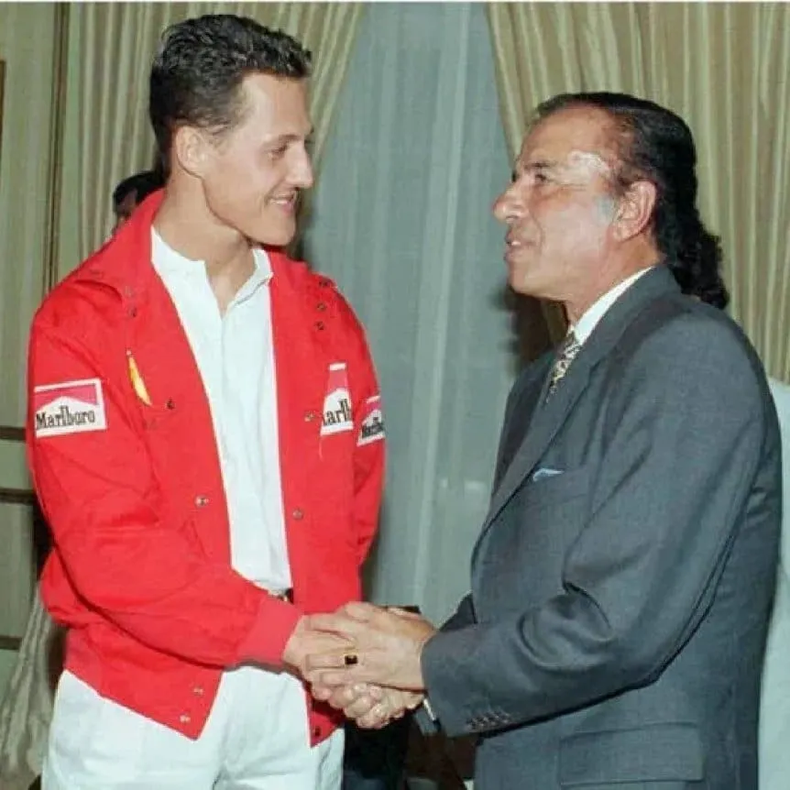 El multicampeón de F1, Micheal Schumacher y el ex presidente, Carlos Menem