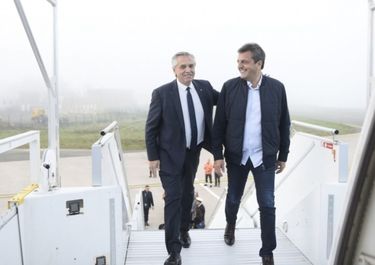 Un presidenciable en la comitiva presidencial