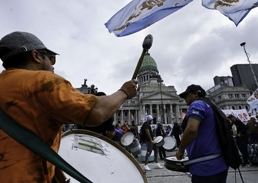 La CGT acompañó a los jubilados frente al Congreso