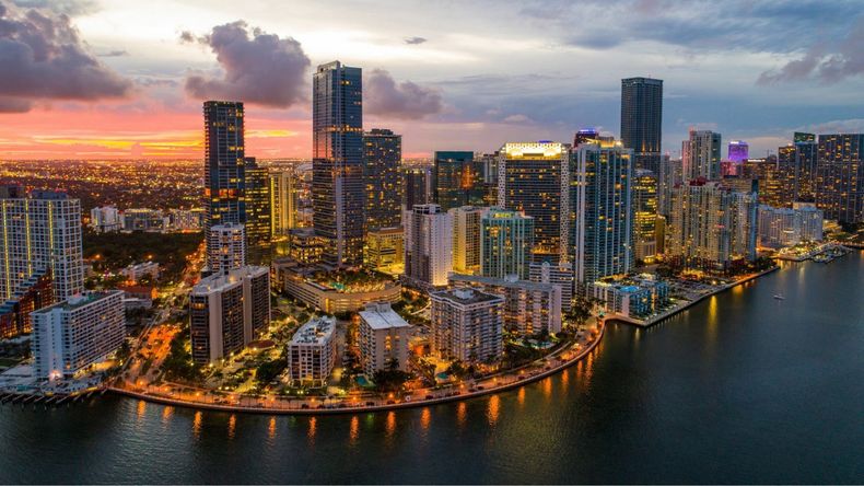Miami, debilidad argentina y paraíso del dólar barato de Javier Milei.