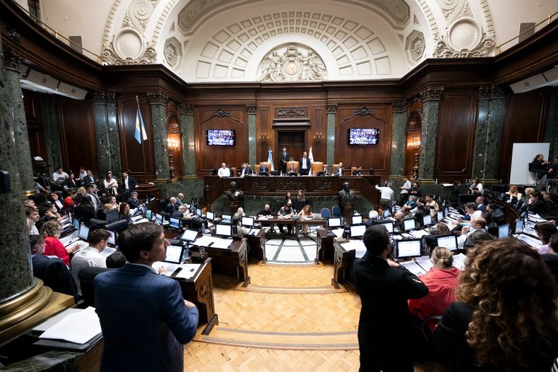 La Legislatura porteña comenzó el año parlamentario con una avalancha de iniciativas que anticipan una pelea de alto voltaje político.