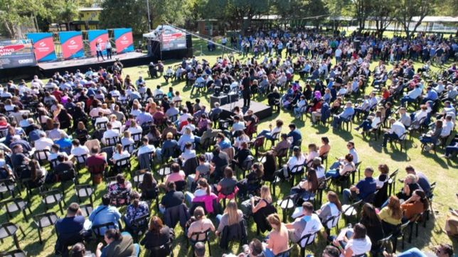 perotti quiere apoyo sin multitudes para su presentacion en la legislatura