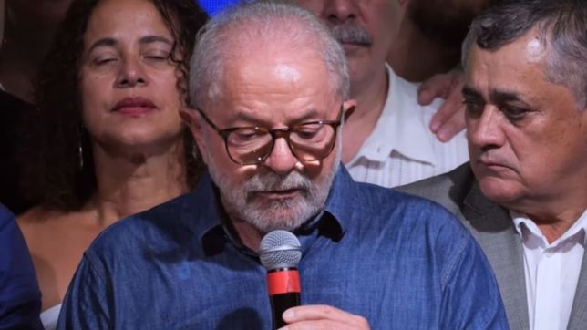 palo y zanahoria: lula recordo que quisieron enterrarlo, pero pidio bajar las armas