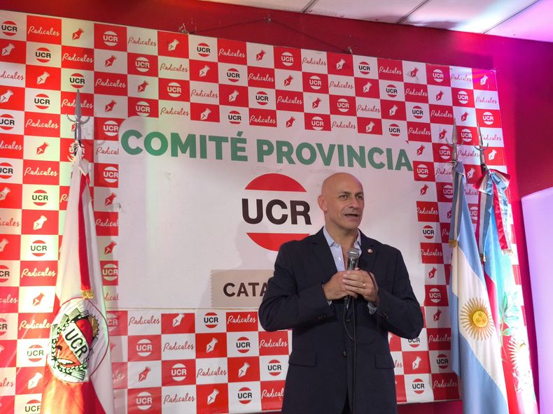 Luis Fadel, presidente de la UCR de Catamarca y referente de la línea celeste.